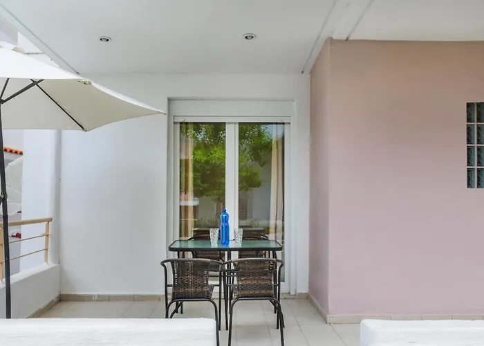 Serenity Garden House 2 * חניוטי